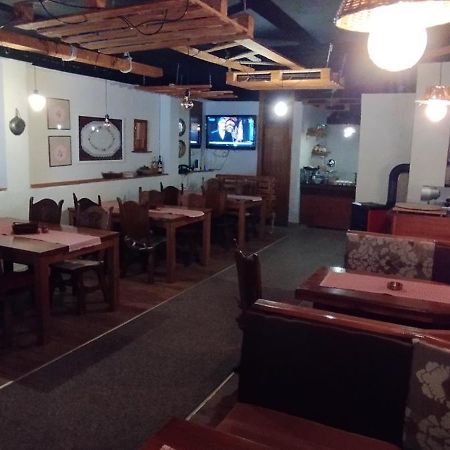 Villa Monera Apartments & Rooms & Free Garage Мостар Екстериор снимка