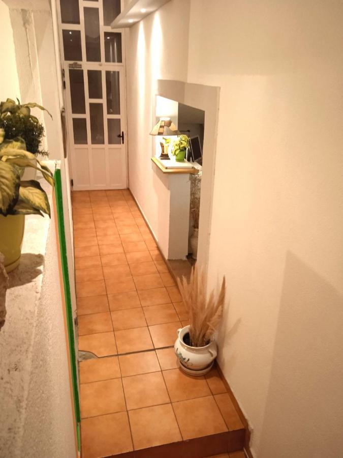 Villa Monera Apartments & Rooms & Free Garage Мостар Екстериор снимка
