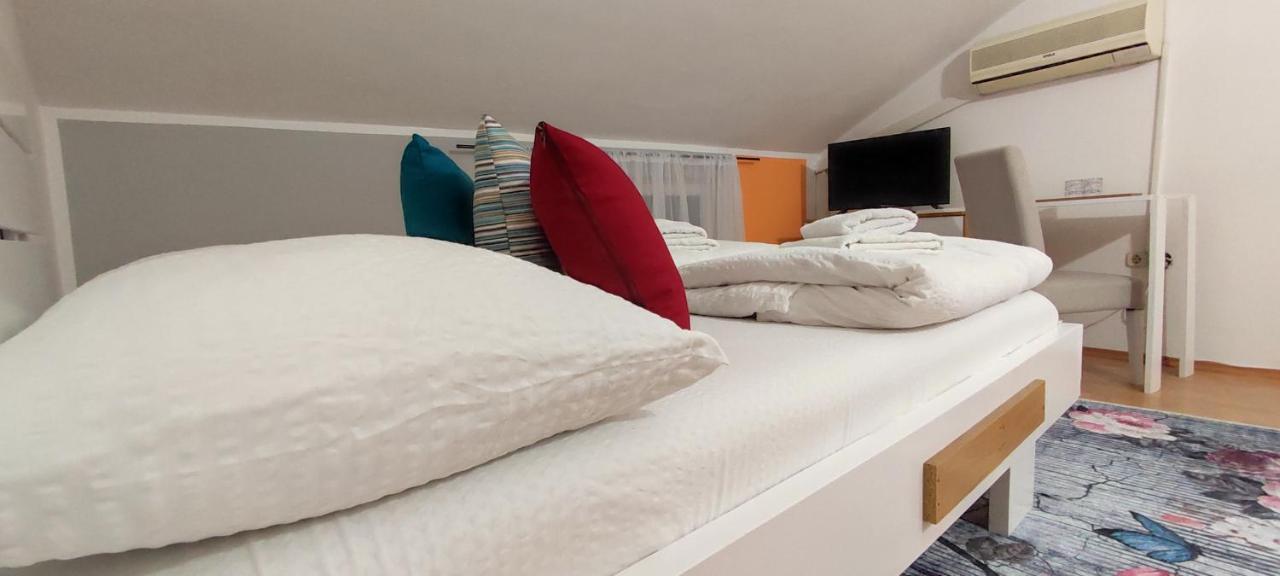 Villa Monera Apartments & Rooms & Free Garage Мостар Екстериор снимка