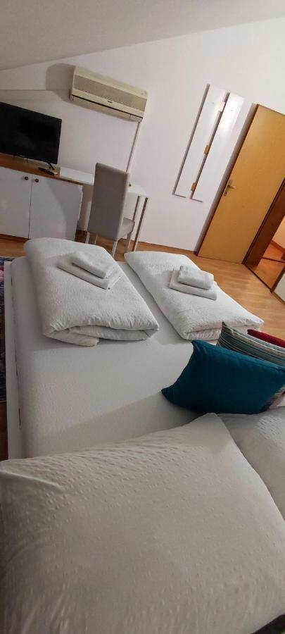 Villa Monera Apartments & Rooms & Free Garage Мостар Екстериор снимка