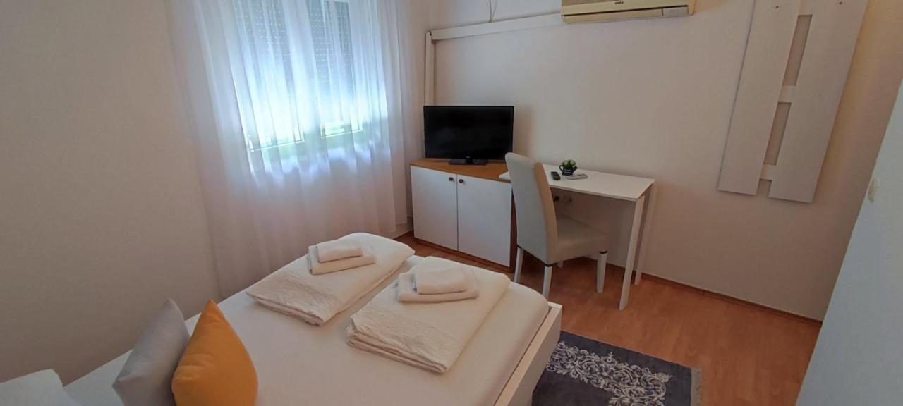 Villa Monera Apartments & Rooms & Free Garage Мостар Екстериор снимка