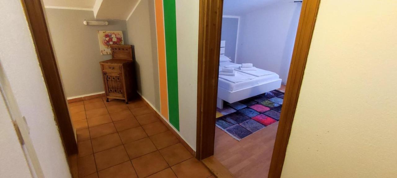 Villa Monera Apartments & Rooms & Free Garage Мостар Екстериор снимка