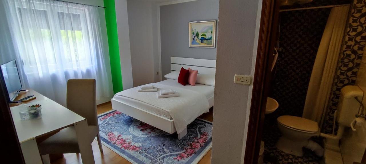 Villa Monera Apartments & Rooms & Free Garage Мостар Екстериор снимка