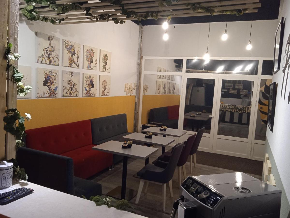Villa Monera Apartments & Rooms & Free Garage Мостар Екстериор снимка