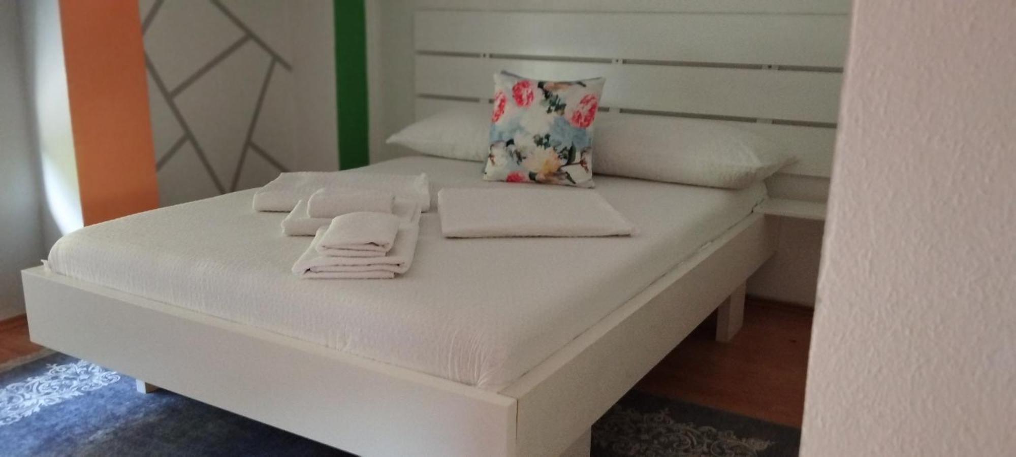 Villa Monera Apartments & Rooms & Free Garage Мостар Екстериор снимка